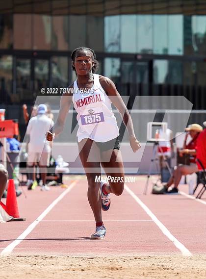 Thumbnail 2 in UIL 6A State Track Meet photogallery.