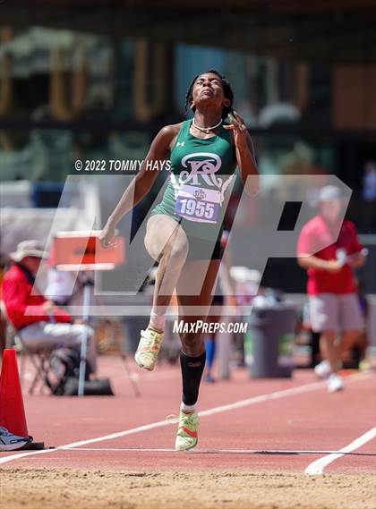Thumbnail 3 in UIL 6A State Track Meet photogallery.