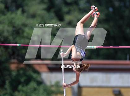 Thumbnail 2 in UIL 6A State Track Meet photogallery.