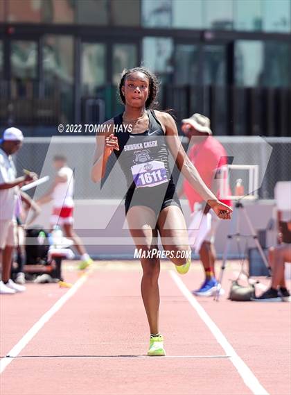 Thumbnail 1 in UIL 6A State Track Meet photogallery.