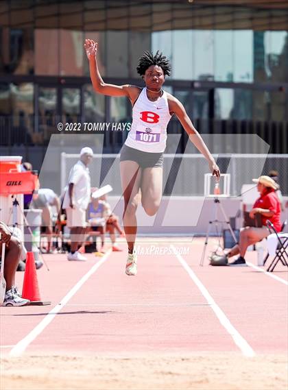 Thumbnail 1 in UIL 6A State Track Meet photogallery.