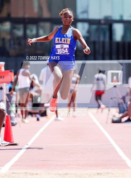 Thumbnail 3 in UIL 6A State Track Meet photogallery.