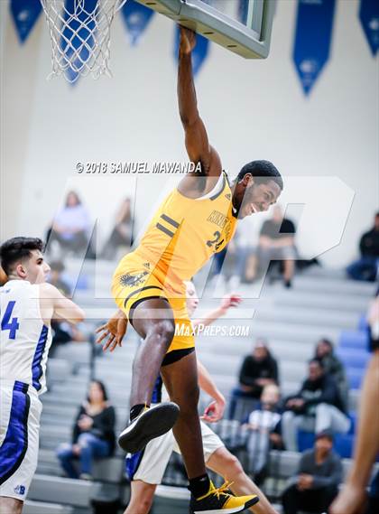 Thumbnail 2 in Burbank vs King/Drew (Spot Up Southern California Classic) photogallery.