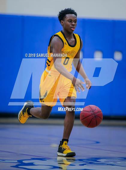 Thumbnail 2 in Burbank vs King/Drew (Spot Up Southern California Classic) photogallery.