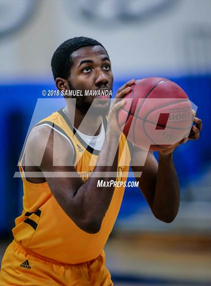Thumbnail 1 in Burbank vs King/Drew (Spot Up Southern California Classic) photogallery.