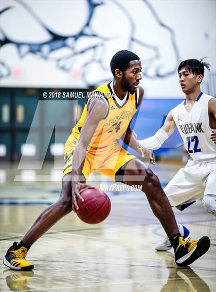 Thumbnail 3 in Burbank vs King/Drew (Spot Up Southern California Classic) photogallery.