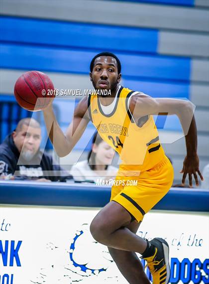 Thumbnail 1 in Burbank vs King/Drew (Spot Up Southern California Classic) photogallery.