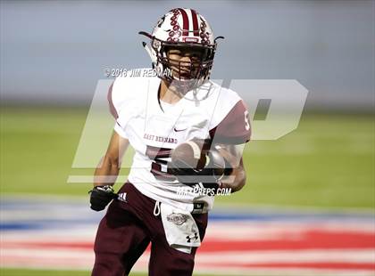 Thumbnail 3 in Blanco vs. East Bernard (UIL 3A Regional Playoff) photogallery.