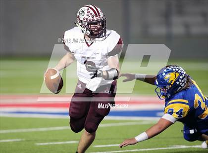 Thumbnail 2 in Blanco vs. East Bernard (UIL 3A Regional Playoff) photogallery.