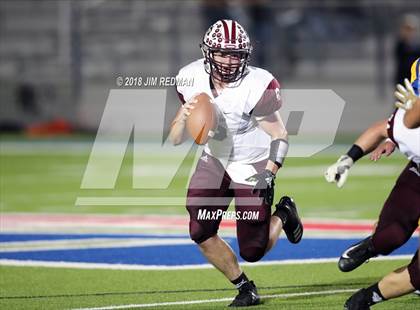 Thumbnail 2 in Blanco vs. East Bernard (UIL 3A Regional Playoff) photogallery.
