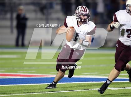 Thumbnail 2 in Blanco vs. East Bernard (UIL 3A Regional Playoff) photogallery.