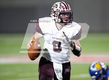Thumbnail 2 in Blanco vs. East Bernard (UIL 3A Regional Playoff) photogallery.