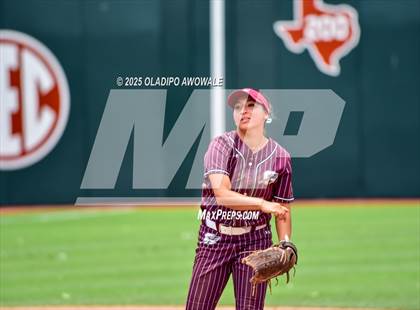 Thumbnail 1 in Ganado vs. Riesel (UIL Softball 2A Div 1 Final) photogallery.