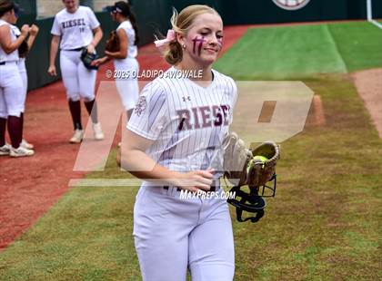 Thumbnail 1 in Ganado vs. Riesel (UIL Softball 2A Div 1 Final) photogallery.