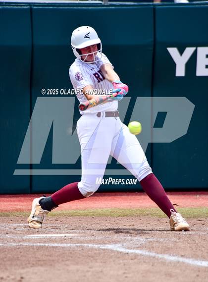 Thumbnail 1 in Ganado vs. Riesel (UIL Softball 2A Div 1 Final) photogallery.