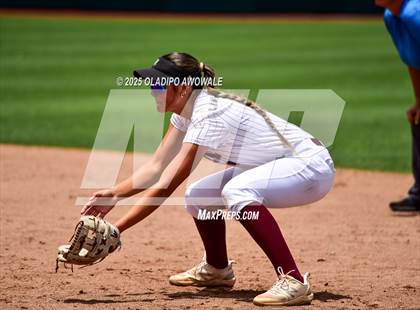 Thumbnail 3 in Ganado vs. Riesel (UIL Softball 2A Div 1 Final) photogallery.