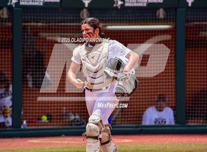Thumbnail 3 in Ganado vs. Riesel (UIL Softball 2A Div 1 Final) photogallery.