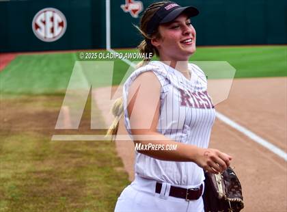 Thumbnail 3 in Ganado vs. Riesel (UIL Softball 2A Div 1 Final) photogallery.
