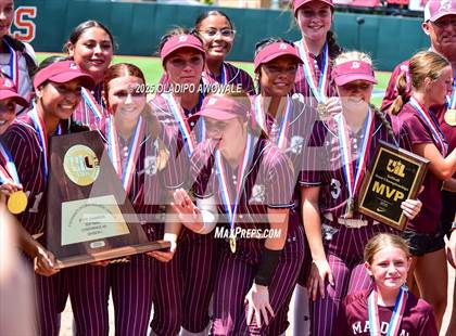 Thumbnail 2 in Ganado vs. Riesel (UIL Softball 2A Div 1 Final) photogallery.