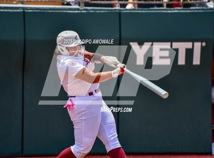 Thumbnail 2 in Ganado vs. Riesel (UIL Softball 2A Div 1 Final) photogallery.