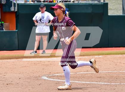 Thumbnail 3 in Ganado vs. Riesel (UIL Softball 2A Div 1 Final) photogallery.