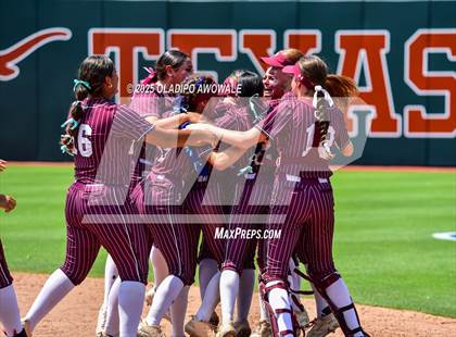 Thumbnail 1 in Ganado vs. Riesel (UIL Softball 2A Div 1 Final) photogallery.
