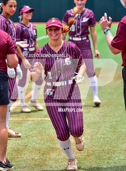 Thumbnail 1 in Ganado vs. Riesel (UIL Softball 2A Div 1 Final) photogallery.
