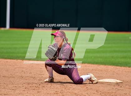Thumbnail 2 in Ganado vs. Riesel (UIL Softball 2A Div 1 Final) photogallery.