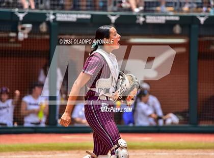 Thumbnail 3 in Ganado vs. Riesel (UIL Softball 2A Div 1 Final) photogallery.