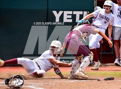 Thumbnail 2 in Ganado vs. Riesel (UIL Softball 2A Div 1 Final) photogallery.