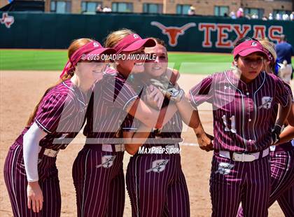 Thumbnail 2 in Ganado vs. Riesel (UIL Softball 2A Div 1 Final) photogallery.