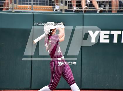 Thumbnail 2 in Ganado vs. Riesel (UIL Softball 2A Div 1 Final) photogallery.