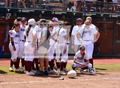 Thumbnail 2 in Ganado vs. Riesel (UIL Softball 2A Div 1 Final) photogallery.