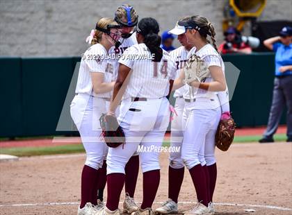 Thumbnail 1 in Ganado vs. Riesel (UIL Softball 2A Div 1 Final) photogallery.