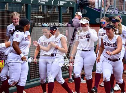 Thumbnail 3 in Ganado vs. Riesel (UIL Softball 2A Div 1 Final) photogallery.