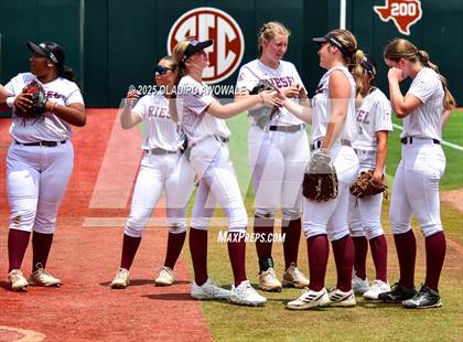 Thumbnail 2 in Ganado vs. Riesel (UIL Softball 2A Div 1 Final) photogallery.