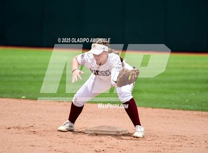 Thumbnail 2 in Ganado vs. Riesel (UIL Softball 2A Div 1 Final) photogallery.