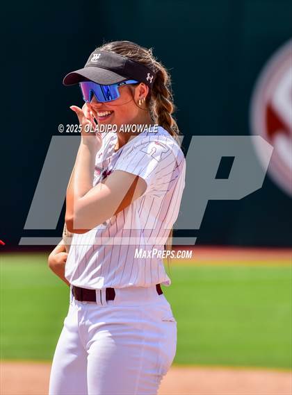 Thumbnail 1 in Ganado vs. Riesel (UIL Softball 2A Div 1 Final) photogallery.