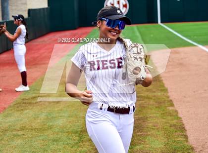 Thumbnail 2 in Ganado vs. Riesel (UIL Softball 2A Div 1 Final) photogallery.