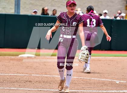 Thumbnail 1 in Ganado vs. Riesel (UIL Softball 2A Div 1 Final) photogallery.