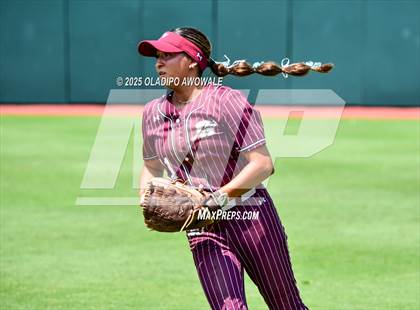 Thumbnail 1 in Ganado vs. Riesel (UIL Softball 2A Div 1 Final) photogallery.