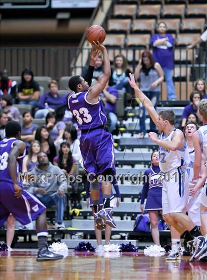 Thumbnail 1 in Central Valley Christian vs. Washington Union (CIF CS D4 Final) photogallery.