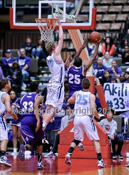 Thumbnail 2 in Central Valley Christian vs. Washington Union (CIF CS D4 Final) photogallery.
