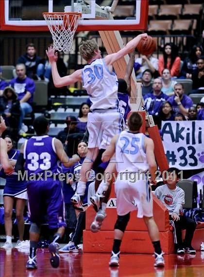 Thumbnail 1 in Central Valley Christian vs. Washington Union (CIF CS D4 Final) photogallery.