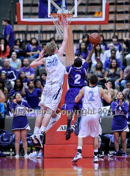Thumbnail 2 in Central Valley Christian vs. Washington Union (CIF CS D4 Final) photogallery.