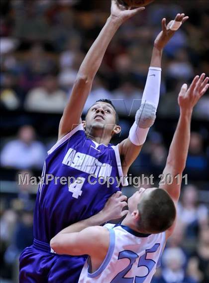 Thumbnail 1 in Central Valley Christian vs. Washington Union (CIF CS D4 Final) photogallery.