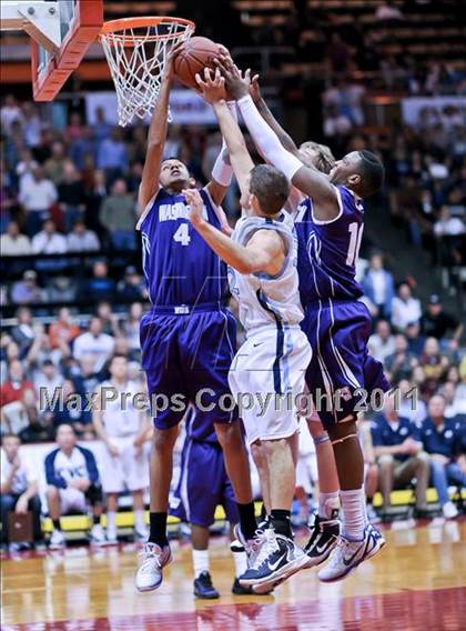 Thumbnail 3 in Central Valley Christian vs. Washington Union (CIF CS D4 Final) photogallery.