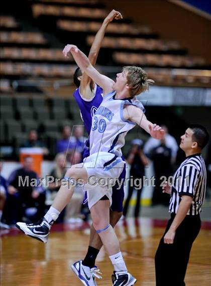 Thumbnail 1 in Central Valley Christian vs. Washington Union (CIF CS D4 Final) photogallery.