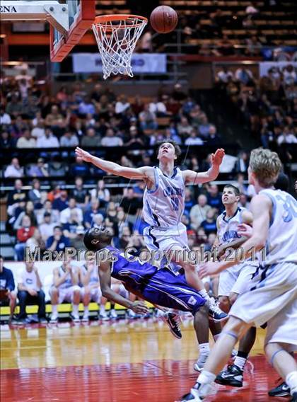 Thumbnail 2 in Central Valley Christian vs. Washington Union (CIF CS D4 Final) photogallery.