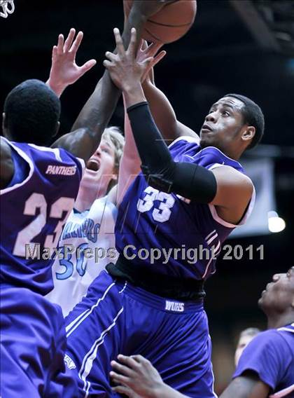 Thumbnail 2 in Central Valley Christian vs. Washington Union (CIF CS D4 Final) photogallery.